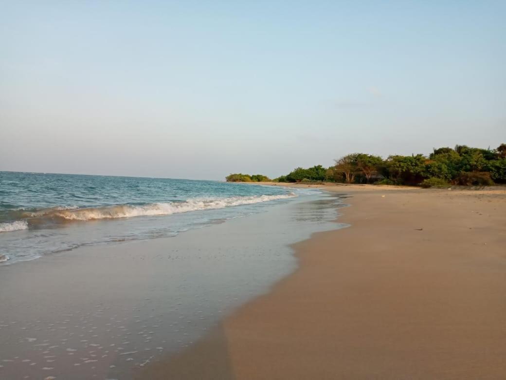 Giman Free Beach Resort Passikudah Экстерьер фото