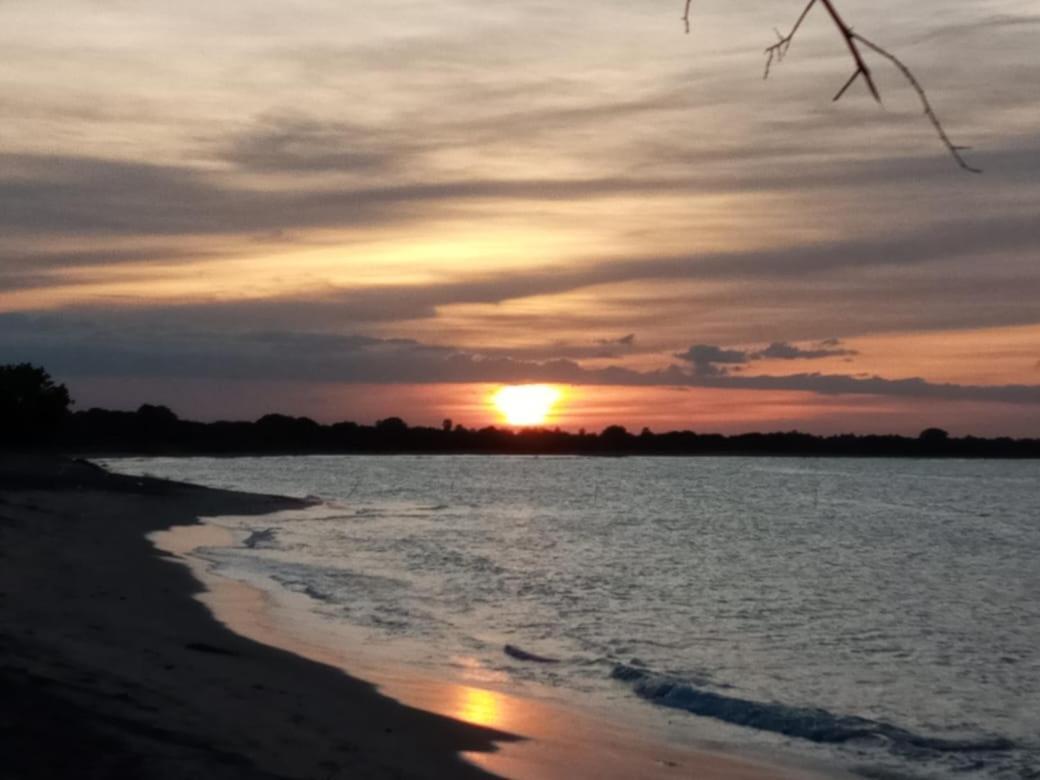 Giman Free Beach Resort Passikudah Экстерьер фото