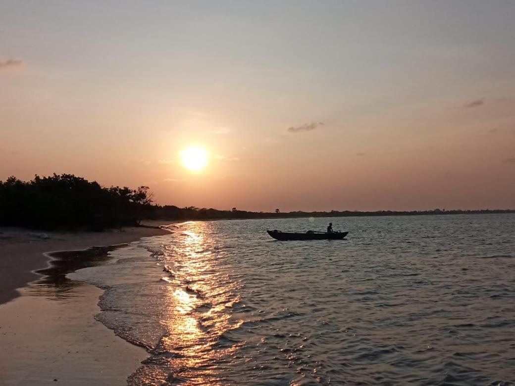 Giman Free Beach Resort Passikudah Экстерьер фото
